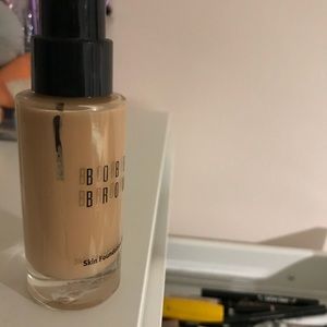 Bobbi Brown Skin Foundation